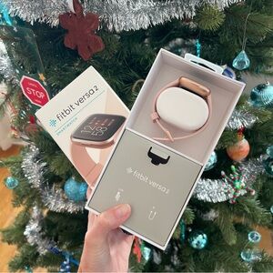 Fitbit Versa 2 Smartwatch in Rose Gold and Pink (Excellent Condition)
